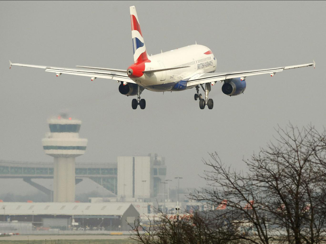 Vụ quậy tưng của "bà xỉn" xảy ra giữa chuyến bay của hãng British Airways - Ảnh: AFP