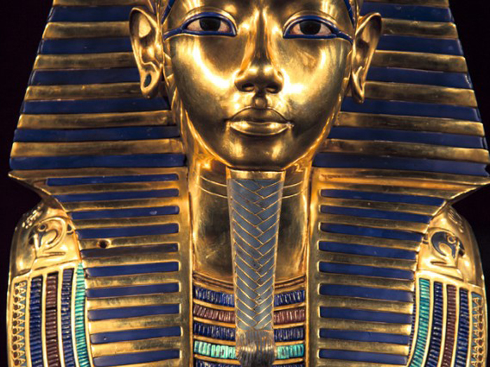 Mặt nạ pharaoh Tutankhamun là một trong những cổ vật có giá trị nhất trên thế giới hiện nay - Ảnh: Shutterstock