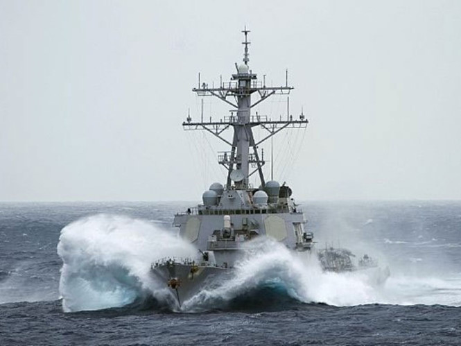 Nhật tuyên bố ủng hộ việc Mỹ đưa tàu khu trục USS Curtis Wilbur áp sát đảo Tri Tôn - Ảnh: Hải quân Mỹ