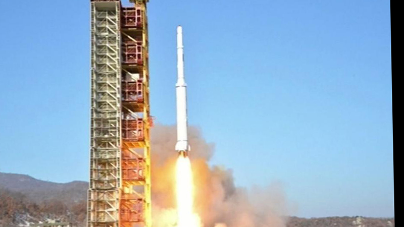 Các chương trình tên lửa, hạt nhân của Triều Tiên đang làm cộng đồng quốc tế lo ngại - Ảnh: AFP