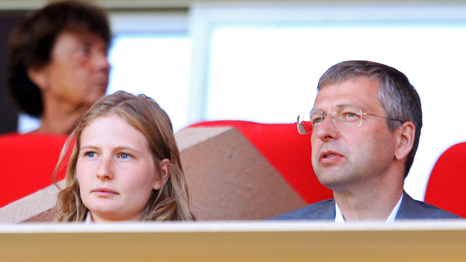 Tỉ phú Nga Dmitry Rybolovlev và con gái - Ảnh: AFP