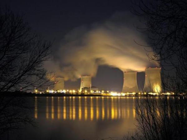 Nhà máy điện hạt nhân Cattenom, nỗi lo của Luxembourg - Ảnh: Reuters