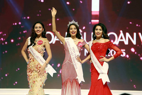 Phạm Hương bị đồn phẫu thuật thẩm mỹ vẫn đoạt Hoa hậu hoàn vũ VN - Ảnh: Độc Lập