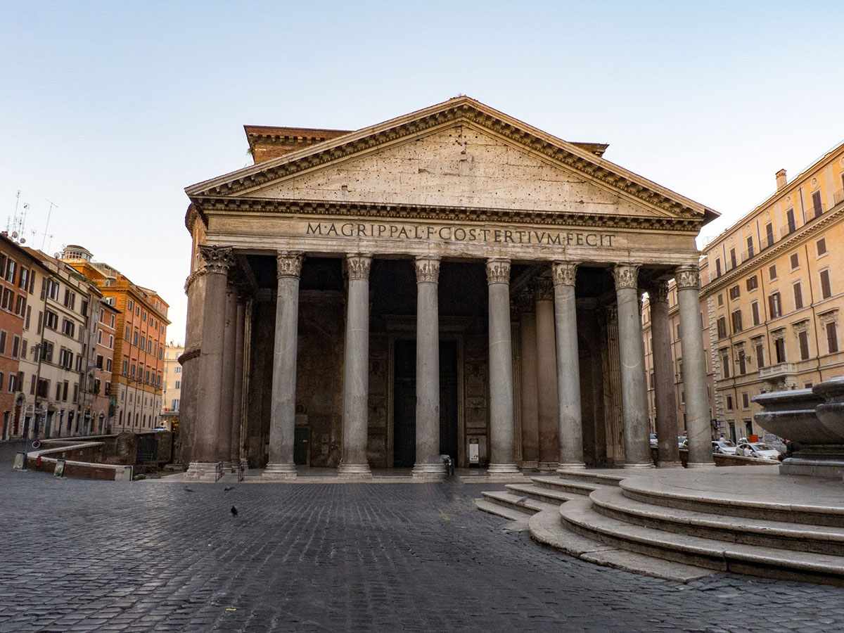 Đền Pantheon (Rome, Ý) được xây dựng trong khoảng thời gian từ năm 118 -128