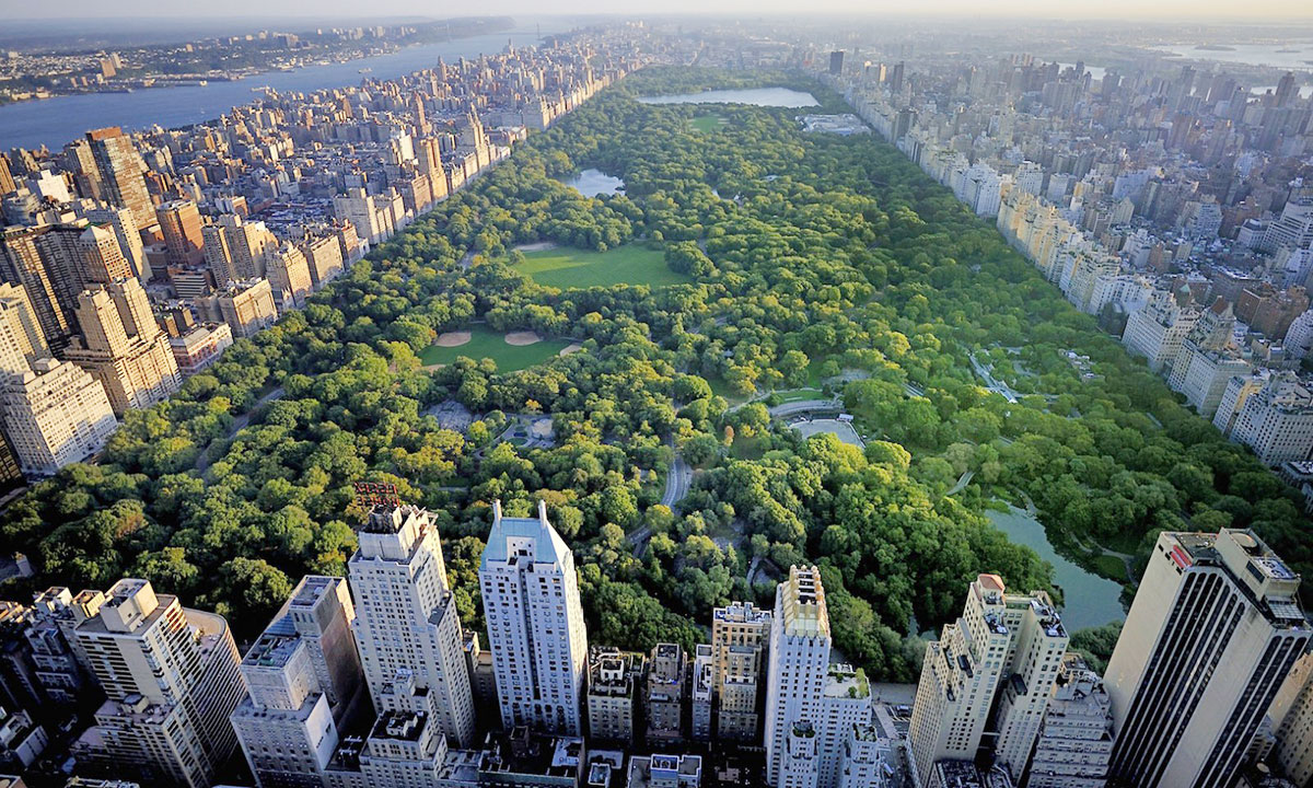 Các tòa nhà có tầm nhìn đắt giá bao quát Central Park - một trong những công viên giữa lòng đô thị nổi tiếng nhất nước Mỹ
