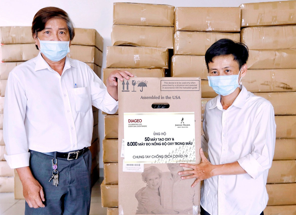 Diageo Việt Nam trao tặng thiết bị y tế ủng hộ công tác phòng chống dịch Covid-19 tại Việt Nam