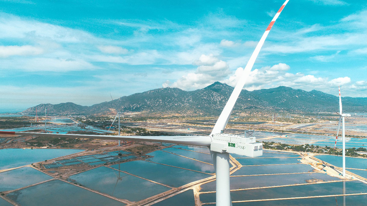 Nhà máy Điện gió BIM đi vào vận hành thương mại sẽ hoàn thiện Tổ hợp năng lượng tái tạo kết hợp sản xuất muối công nghiệp lớn nhất Việt Nam