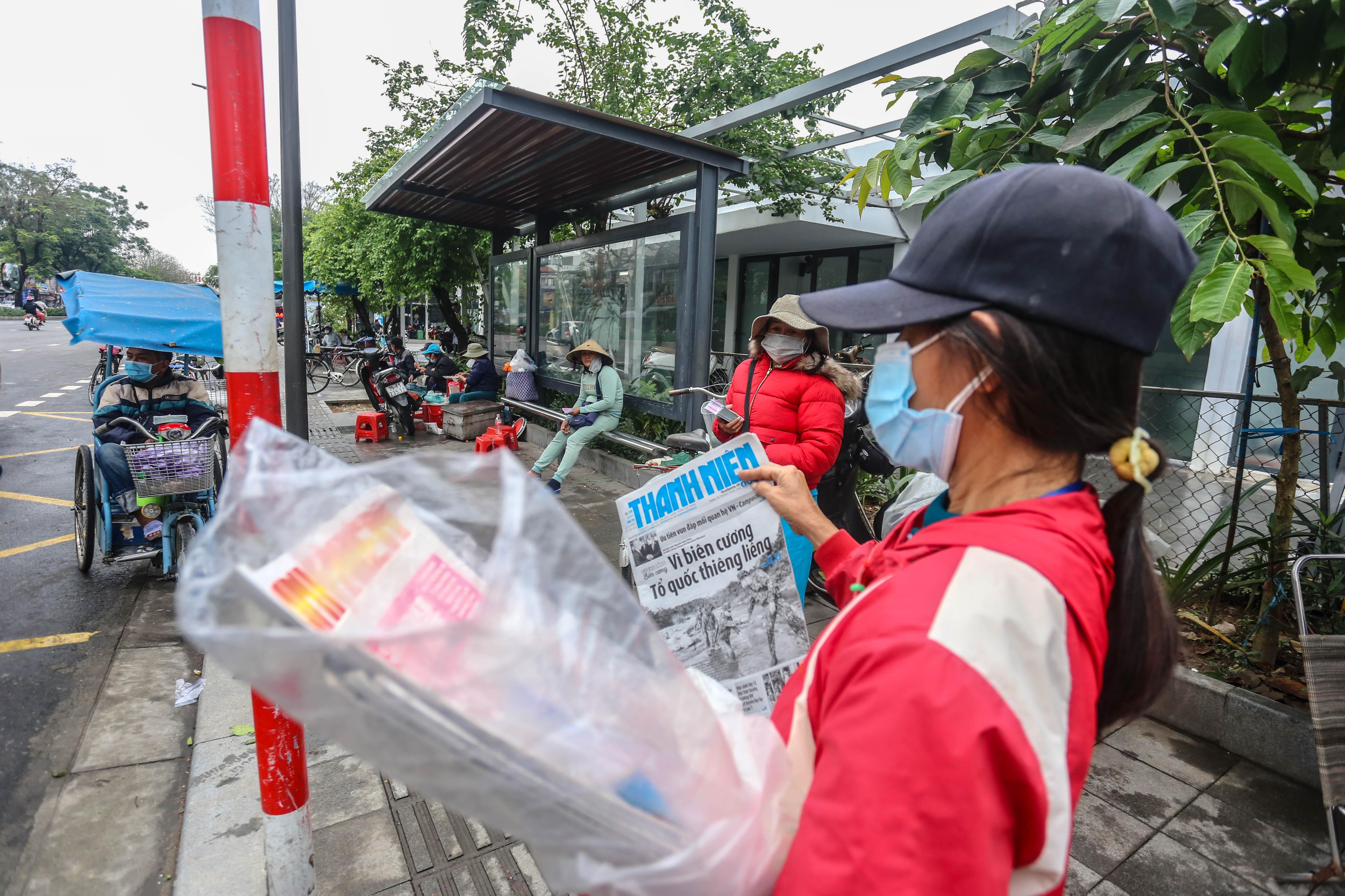 Người lao động nghèo ở thành phố Huế 'chạy đua' với Tết