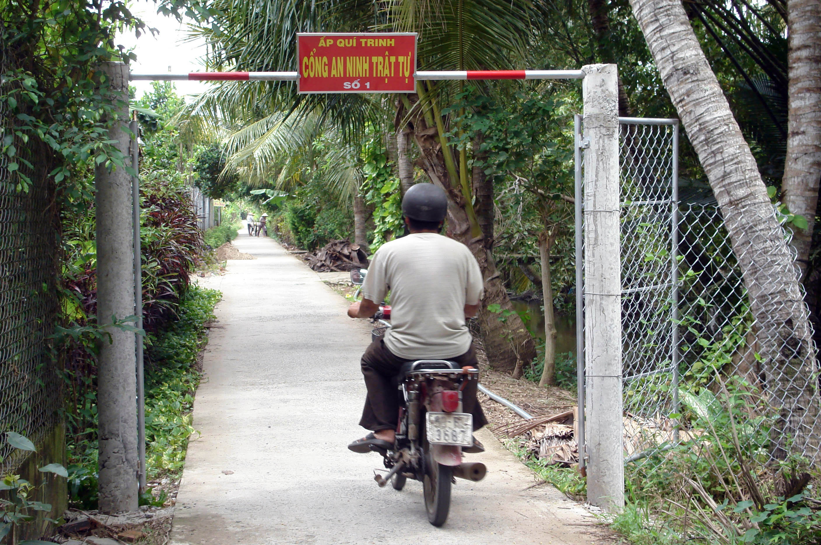 doi-mu-bao-hiem-o-vung-nong-thon-5161.jpg