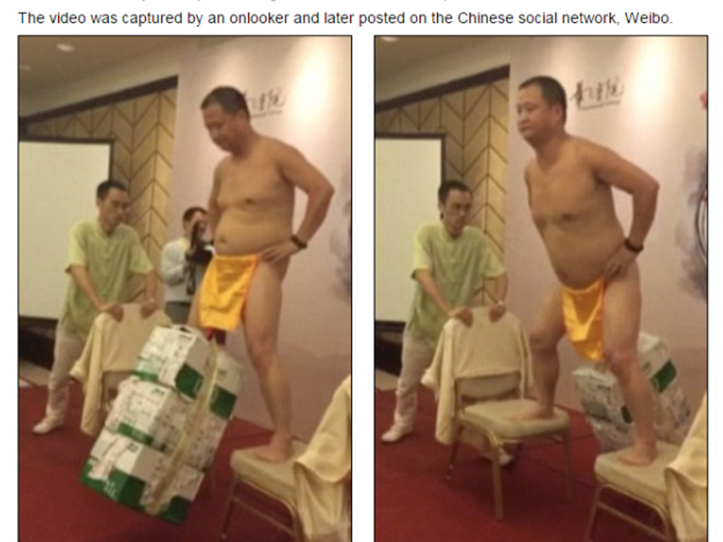 Màn biểu diễn của người đàn ông Trung Quốc - Ảnh chụp màn hình báo Daily Mail