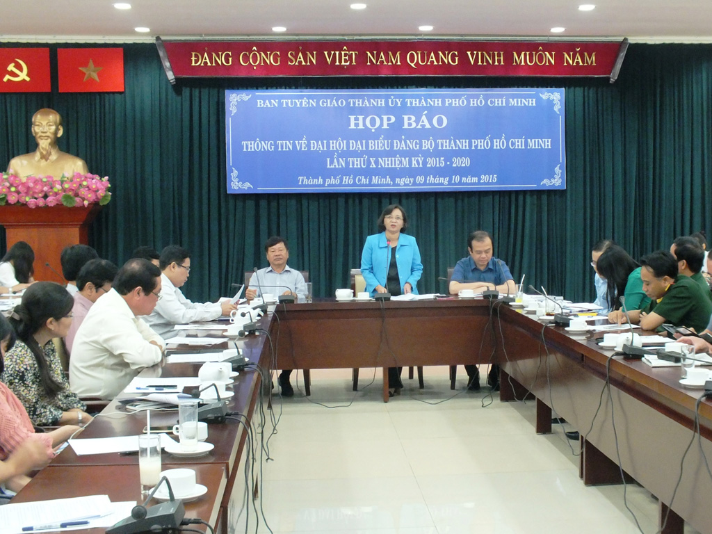 Bà Thân Thị Thư phát biểu tại buổi họp báo - Ảnh: Hải Nam