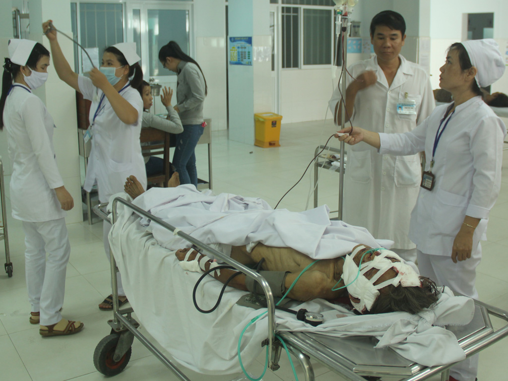 Bà Hanh được cấp cứu tại Bệnh viện đa khoa Quảng Nam -Ảnh: C.T.V