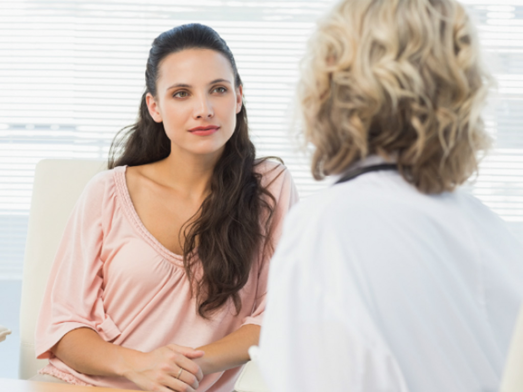 Phụ nữ trẻ cần nhận biết những nguy cơ và dấu hiệu của đột quỵ sớm - Ảnh: Shutterstock