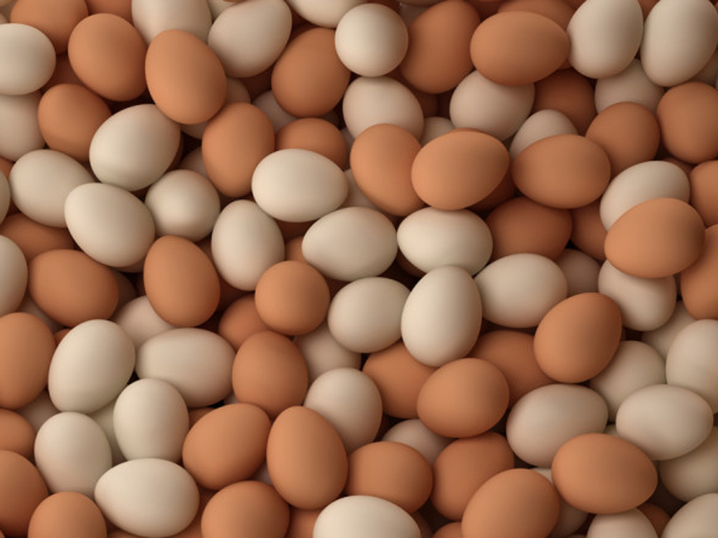 Trứng vịt dinh dưỡng hơn trứng gà - Ảnh: Shutterstock