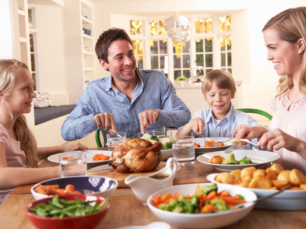 Những người ăn trung bình từ 11-14 bữa ăn tự chế biến tại nhà có nguy cơ phát triển bệnh tiểu đường thấp hơn so với những người hay ăn hàng quán - Ảnh minh họa: Shutterstock
