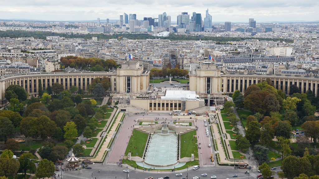 Một góc Paris nhìn từ đỉnh tháp Eiffel - Ảnh: Nguyễn Minh Tâm