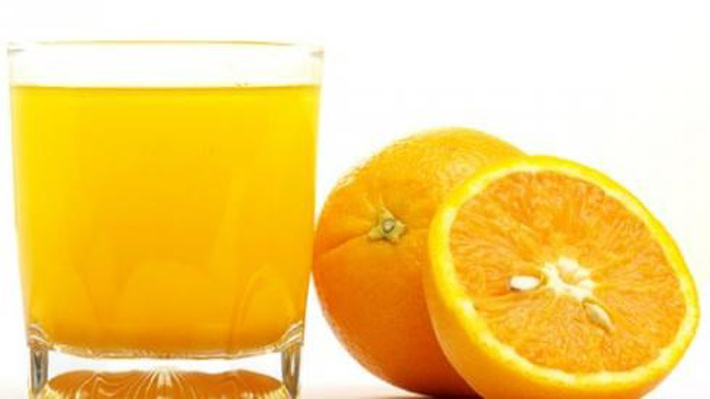 Nước cam chứa nhiều dưỡng chất tốt cho sức khỏe - Ảnh: Shutterstock