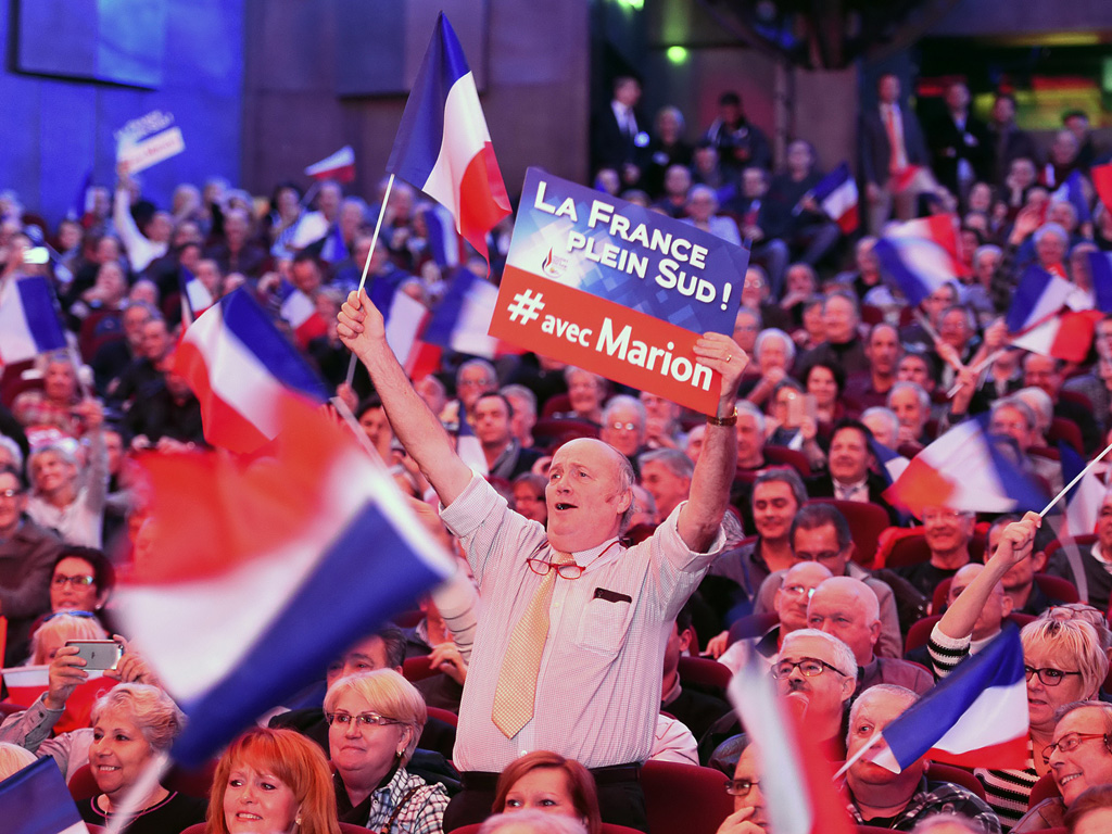 Một cuộc tập hợp của những người ủng hộ đảng Mặt trận dân tộc ở Pháp - Ảnh: AFP