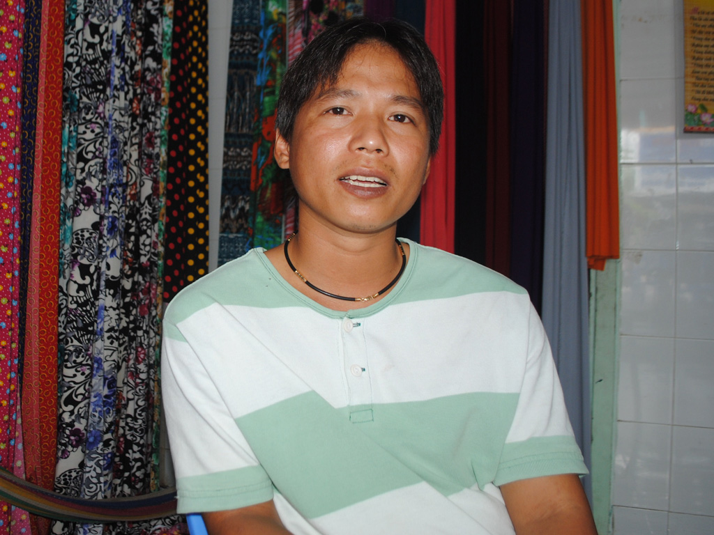 Anh Trần Hồng Nguyên, người bị kết án oan trong một lần tiếp xúc với PV Thanh Niên - Ảnh: Gia Bách