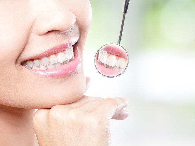 Nhu cầu chăm sóc răng miệng của người dân rất cao nên các phòng nha thường đông khách - Ảnh: Shutterstock