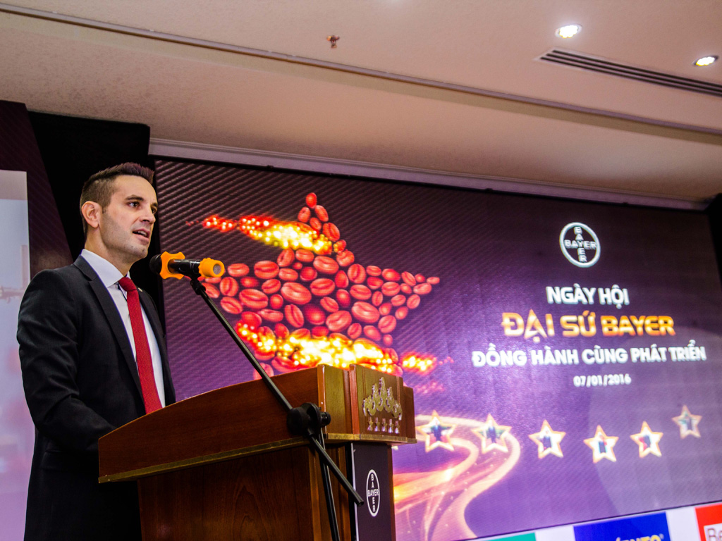Ông Torsten Velden – Tổng giám đốc Công ty Bayer Việt Nam phát biểu khai mạc tại Ngày hội Đại sứ Bayer ngành Cà phê