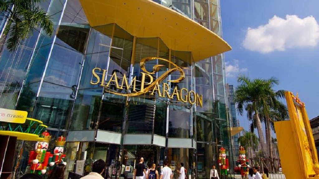 Trung tâm mua sắm Siam Paragon ở Bangkok - Ảnh: AFP