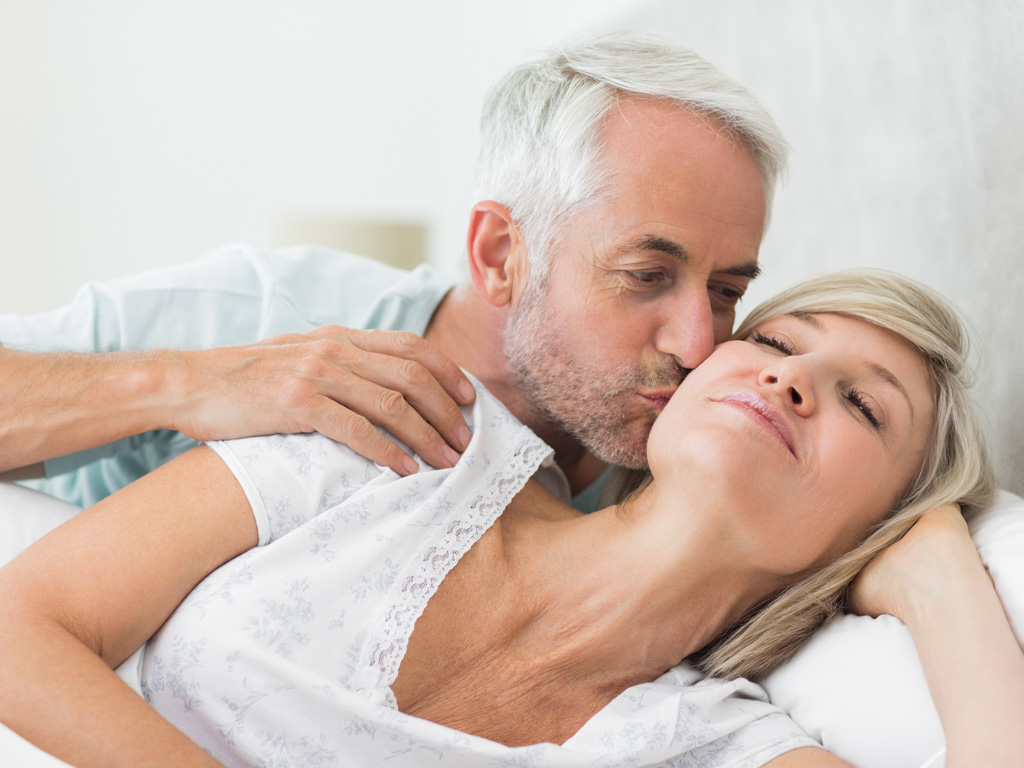 Bệnh nhân mắc bệnh tim không nên kiêng “sex” - Ảnh: Shutterstock
