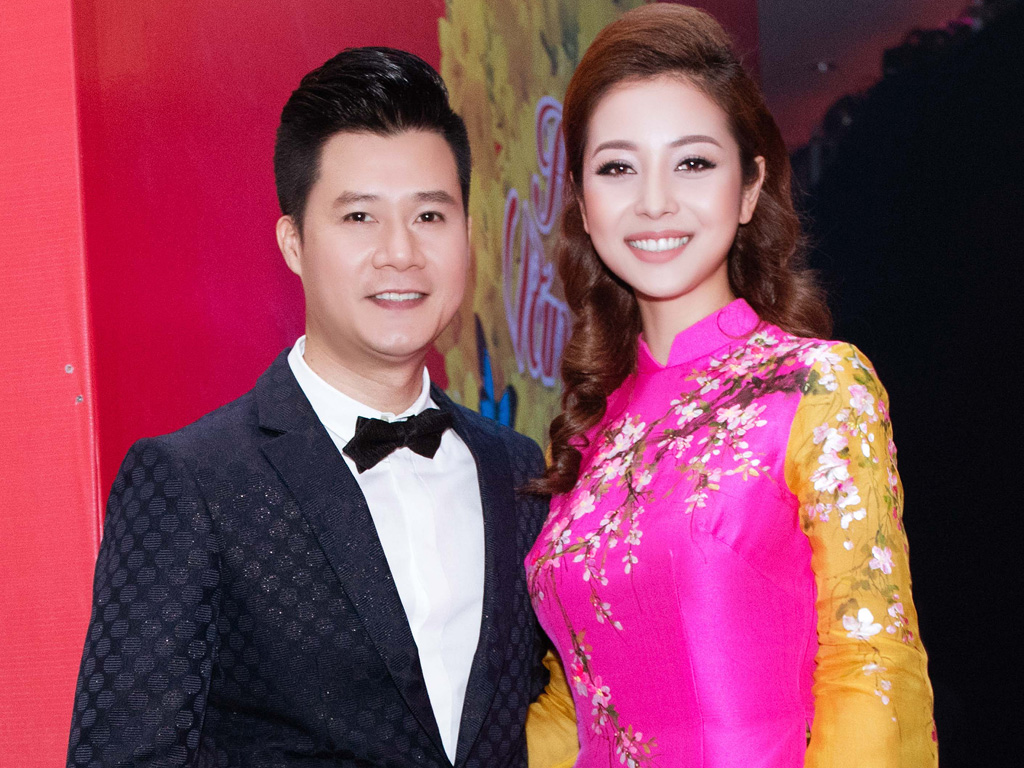 Jennifer Phạm thân thiết với chồng cũ Quang Dũng