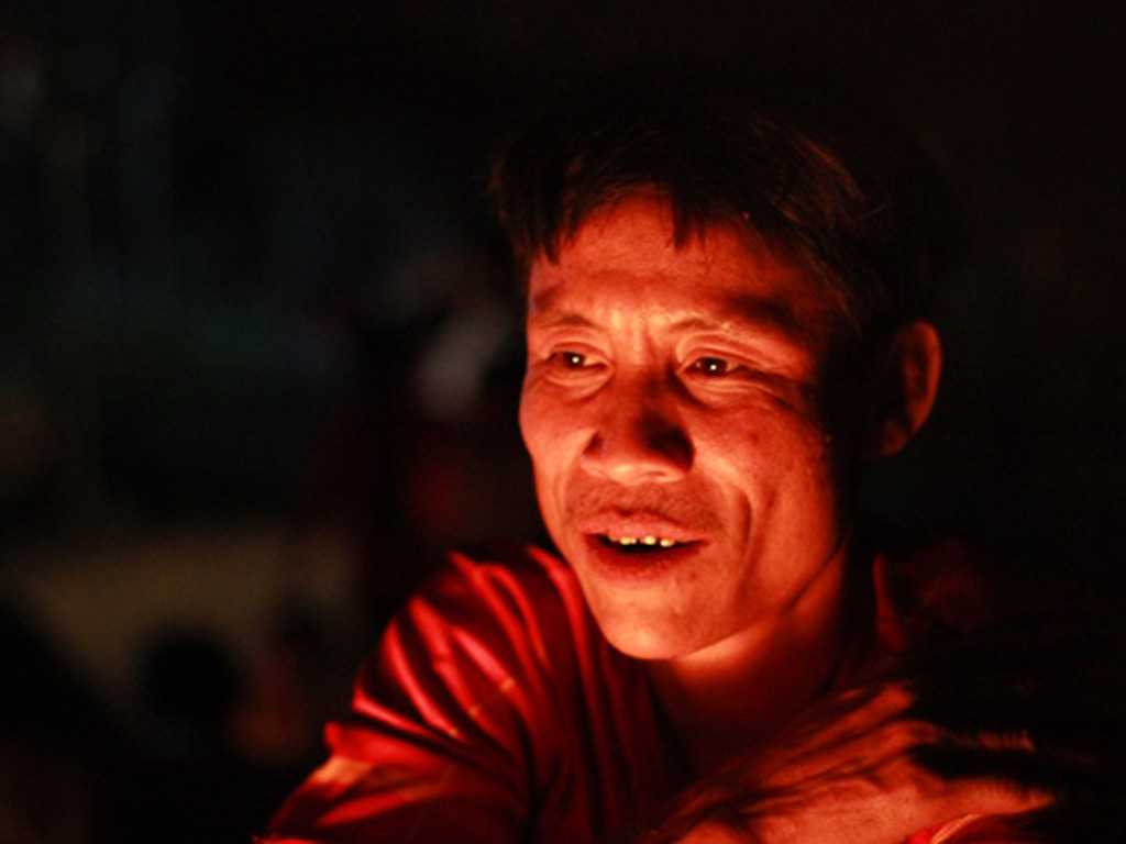 Anh Hồ Văn Lang, “người rừng” con đã về với bản làng được 3 năm - Ảnh: Trác Rin