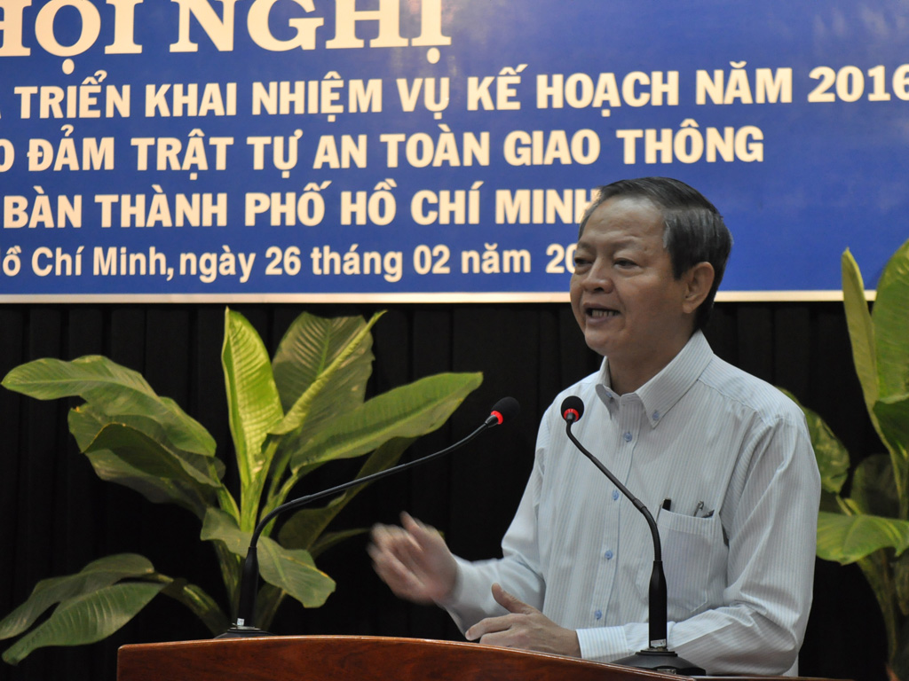  Phó chủ tịch UBND TP.HCM Lê Văn Khoa phát biểu chỉ đạo tại hội nghị - Ảnh: Tân Phú