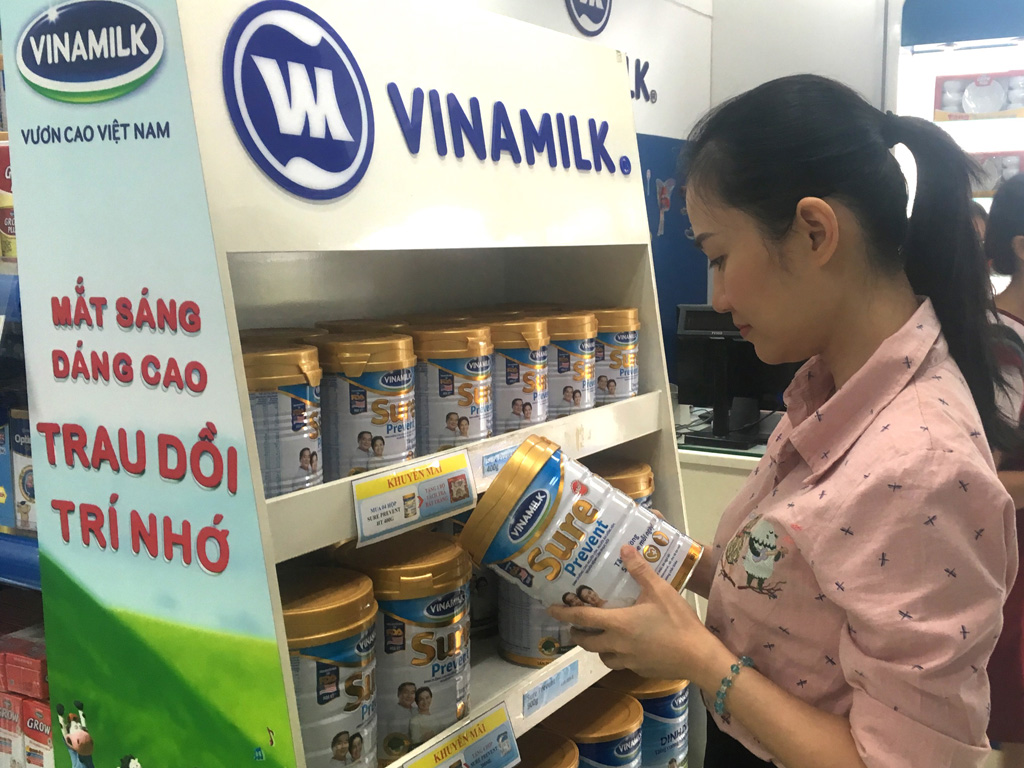 Năm 2015, Vinamilk đã sản xuất và đưa ra thị trường gần 6 tỉ sản phẩm sữa các loại phục vụ cho người tiêu dùng cả nước - Ảnh: Vinamilk
