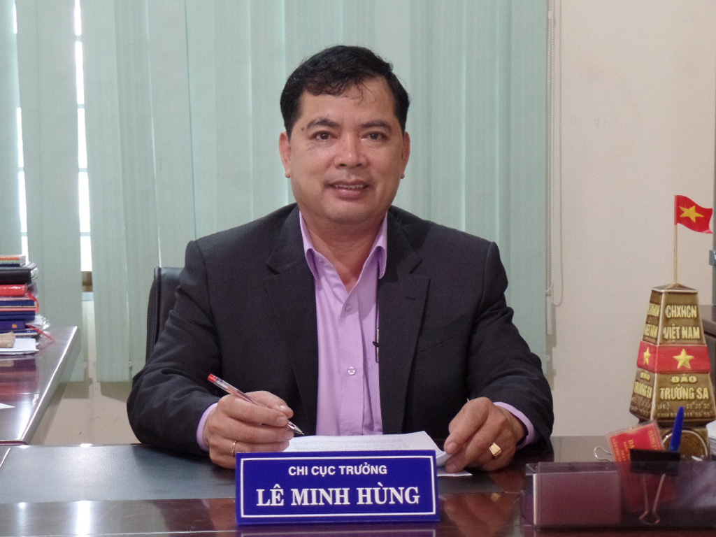 Ông Lê Minh Hùng trả lời phỏng vấn Báo Thanh Niên - Ảnh: Hoàng Sơn