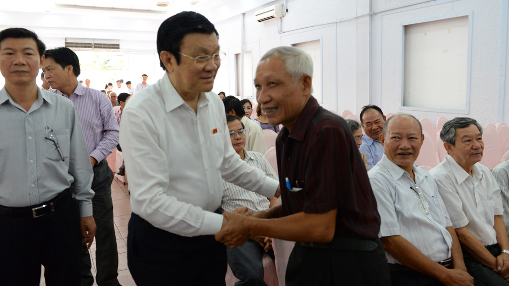 Chủ tịch nước Trương Tấn Sang thăm hỏi cử tri quận 1 sáng nay