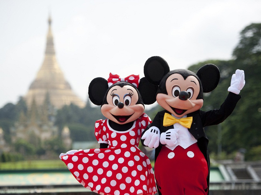 Nhân vật chuột Mickey là nhật ký tuổi thơ của hàng triệu người trên thế giới - Ảnh: AFP