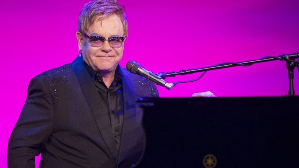 Elton John bị vệ sĩ riêng kiện vì quấy rối tình dục - Ảnh: Reuters