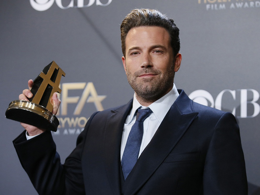 Ben Affleck sẽ tự tay viết kịch bản và đạo diễn cho bộ phim về người dơi - Ảnh: Reuters