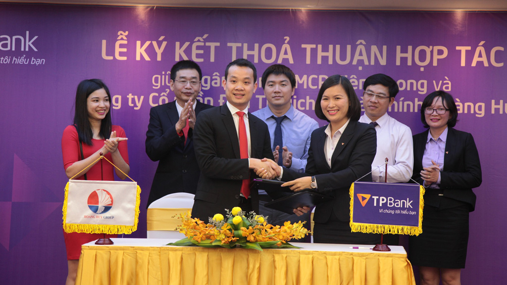 TPBank và Tập đoàn Hoàng Huy ký kết hợp tác hỗ trợ DN mua đầu xe kéo