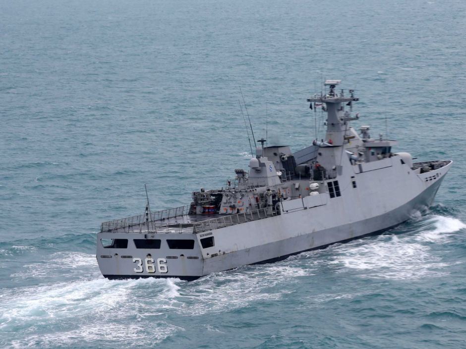 Một tàu chiến của hải quân Indonesia - Ảnh: Reuters