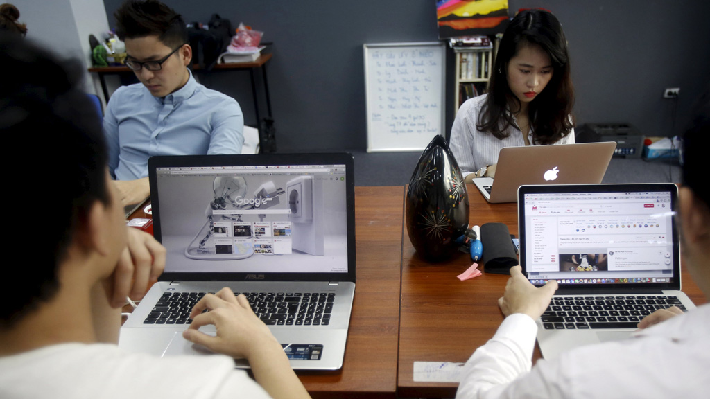 Văn phòng làm việc của một doanh nghiệp khởi nghiệp tại Hà Nội - Ảnh: Reuters