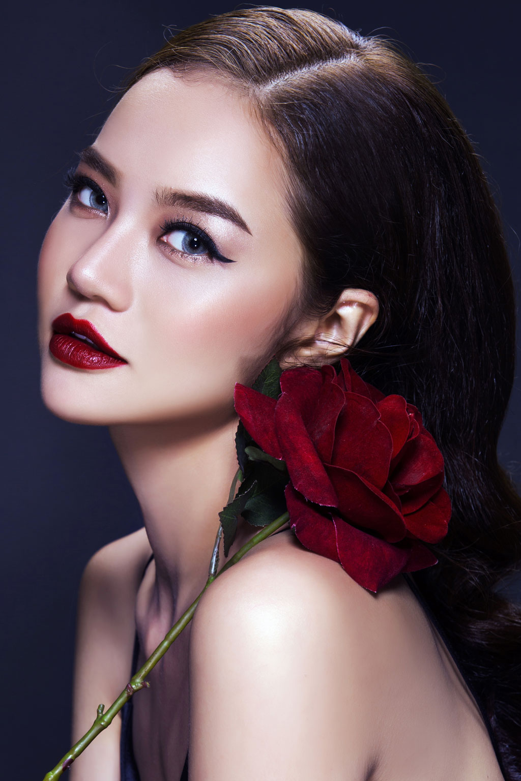 Hoa hậu Kiều Ngân: Không muốn nổi tiếng ảo