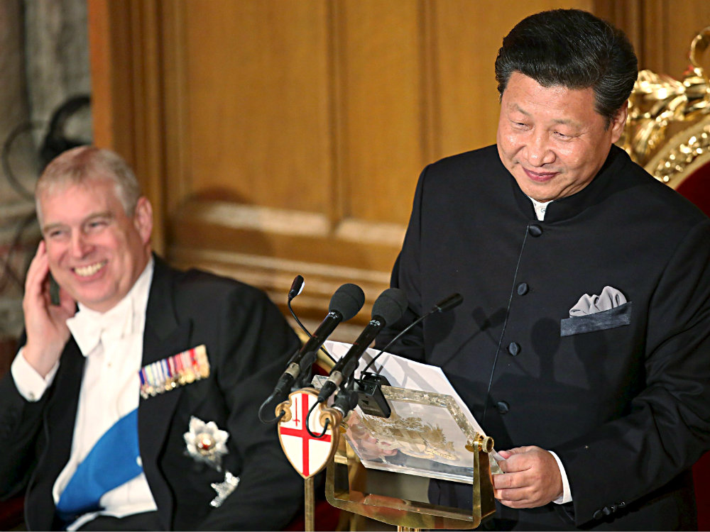 Chủ tịch Trung Quốc Tập Cận Bình trong buổi yến tiệc của Hoàng gia Anh - Ảnh: Reuters