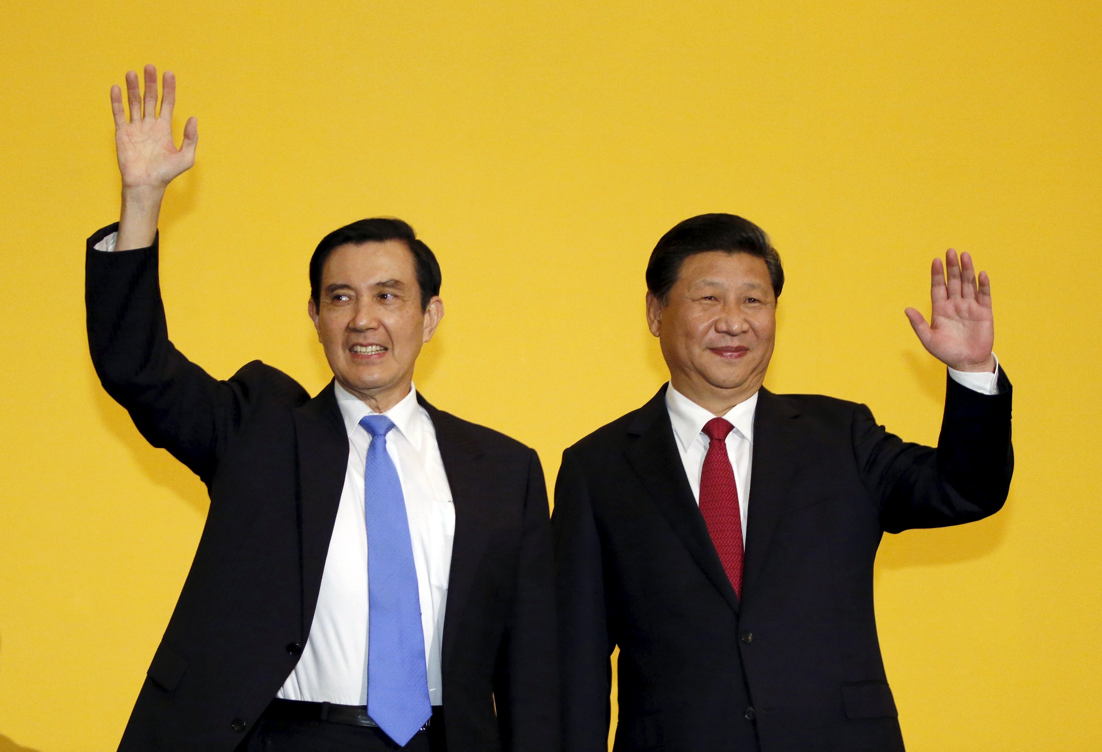 Cuộc gặp lịch sử giữa 2 nhà lãnh đạo Trung - Đài - Ảnh: Reuters