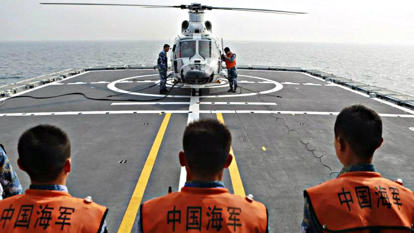 Hải quân Trung Quốc âm thầm tập trận bắn đạn thật ở Biển Đông - Ảnh: Reuters