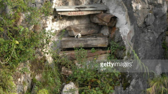 Một khu mộ treo - Ảnh minh họa: AFP