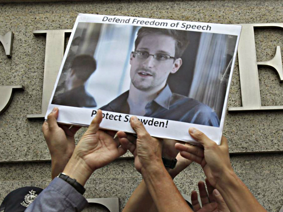 Edward Snowden được đề cử giải Nobel Hòa bình 2016 - Ảnh: Reuters
