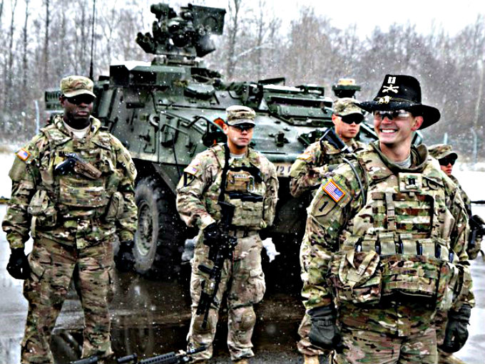 Mỹ sẽ tăng cường vũ khí hạng nặng và nhiều trang thiết bị quân sự khác tại châu Âu nhằm đối phó với Nga - Ảnh: Reuters