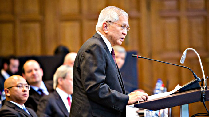 Ngoại trưởng Philippines tại phiên điều trần ở Tòa án trọng tài quốc tế - Ảnh: PCA