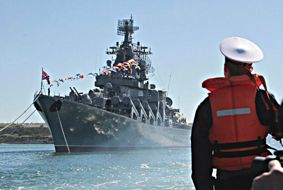 Nga triển khai tàu chiến và máy bay đến Biển Đen - Ảnh minh họa: Reuters