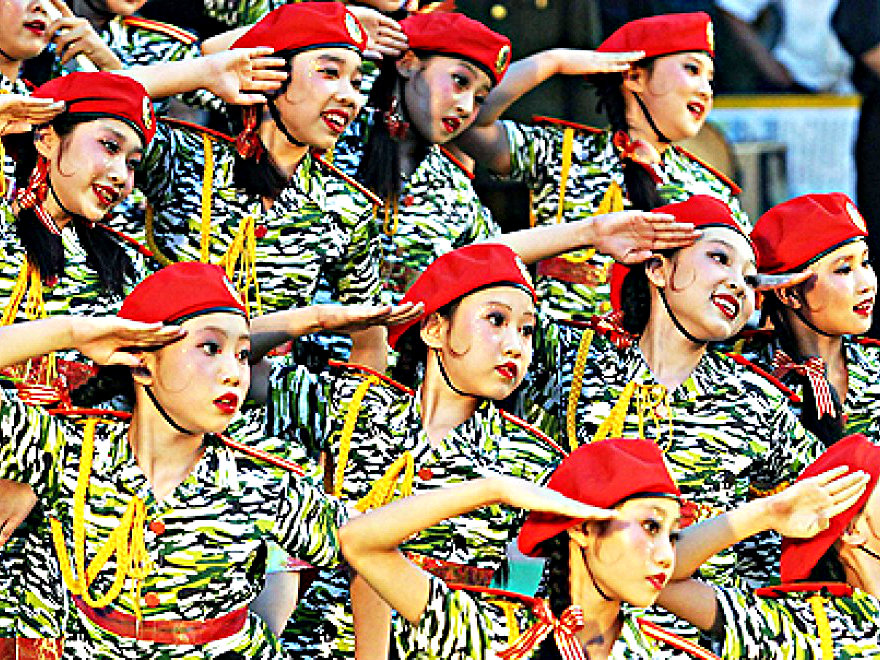 Quân đội Trung Quốc bị cấm các hoạt động kinh tế và dịch vụ có thu - Ảnh minh họa: AFP