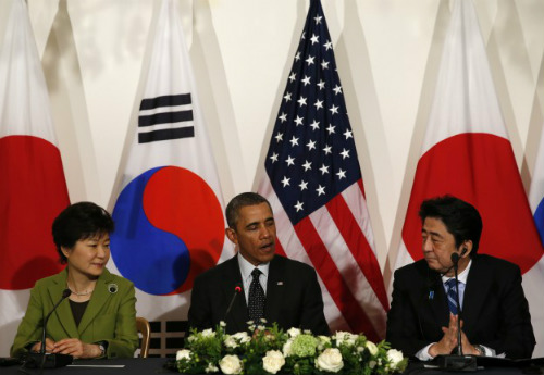 Cuộc gặp hiếm hoi của lãnh đạo Nhật Hàn 